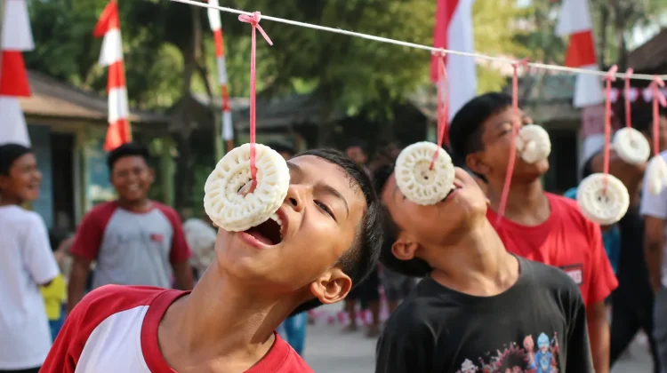 Kenapa Kerupuk Jadi Bintang Lomba 17-an?