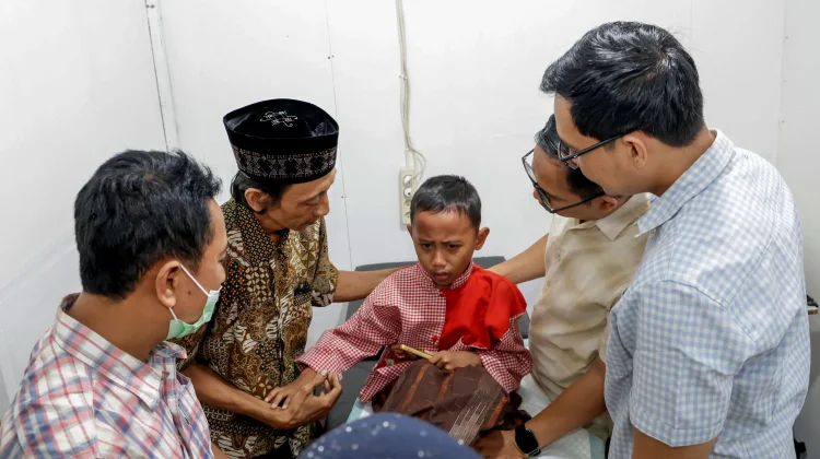 Pemkot Surabaya dan DWP Gelar Khitan Massal untuk 280 Anak
