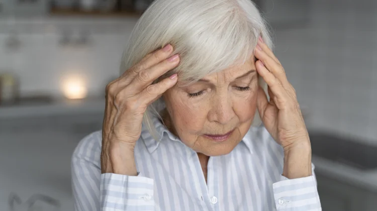 Bukan Cuma Faktor Usia, Ini Tanda-Tanda Awal Alzheimer