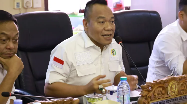 Refleksi Hari Kemanusiaan Sedunia: DPRD Surabaya Bedah 4 Pilar Perda Hunian Layak