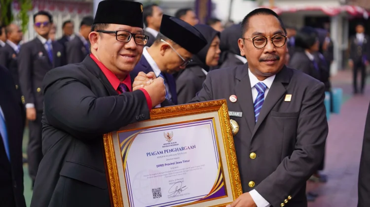 DPRD Jatim Raih Terbaik III Penghargaan JDIHN Kemenkum