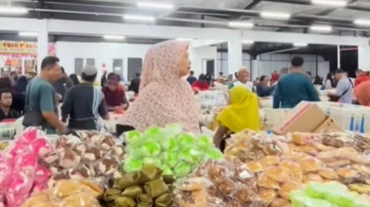 Sejarah Pasar Kembang, dari Sentra Bunga hingga Pusat Jajanan Tradisional