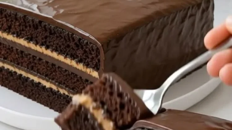 London Cake, Dessert Kekinian dengan Perpaduan Cokelat dan Karamel