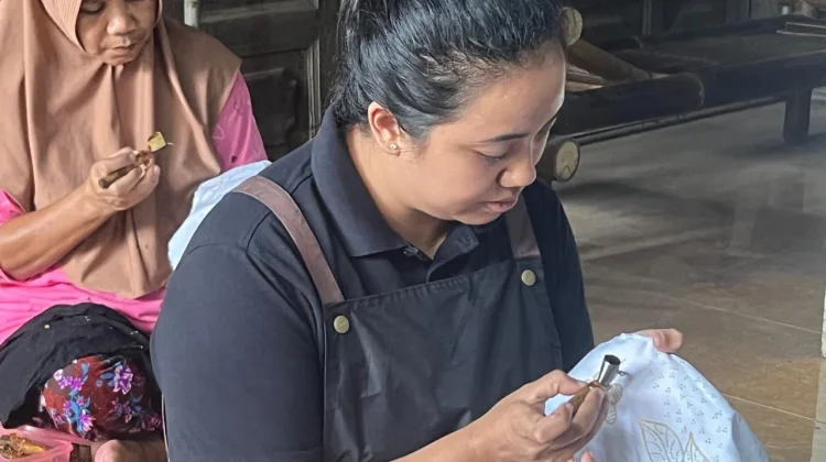 Canting di Kota Apel: Jejak Batik Olive dari Ambang Gulung Tikar ke Panggung Eropa