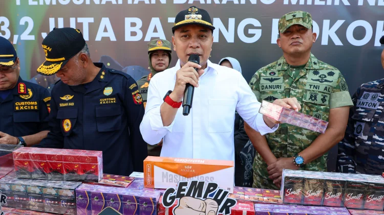 Sebanyak 43,2 Juta Batang Rokok Ilegal Dimusnahkan di Surabaya
