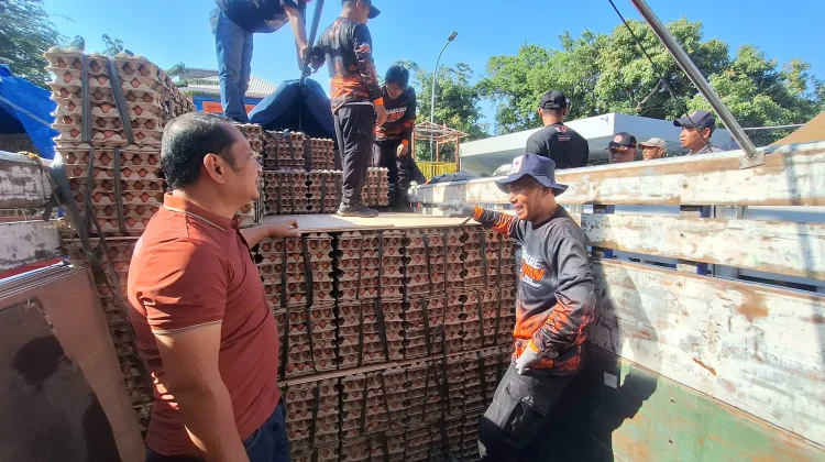 BPBD Jatim Fasilitasi Pengiriman 8,7 Ton Telur Bantuan dari Blitar ke NTT