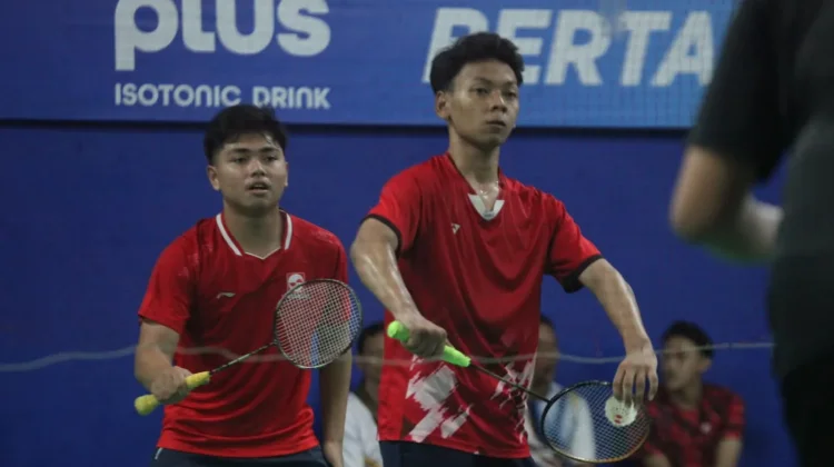 Pelajar MAN Sidoarjo Rebut Emas Kejurkab Bulutangkis