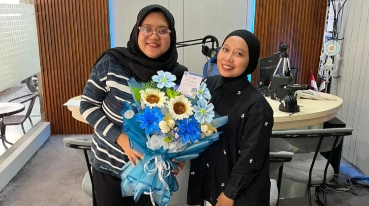 Putry Indah Sari Kembangkan Bisnis Buket Custom dari Kreativitas