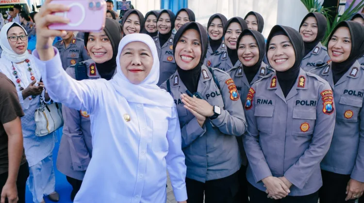 HUT Polwan, Khofifah Apresiasi Dedikasi Polwan Layani Masyarakat Jatim