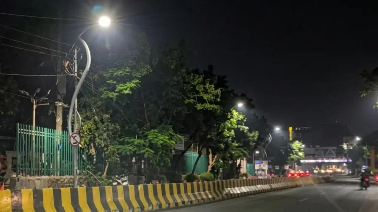Dishub Surabaya Pasang Pembatas Jalan dan Rambu Baru di Basra dan Pangsud