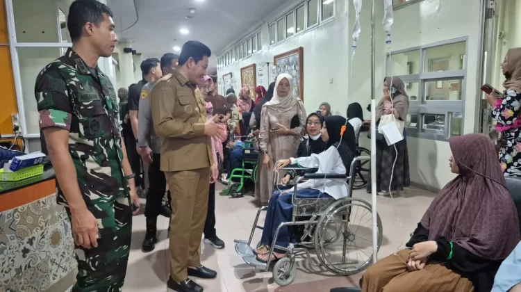 Ratusan Santri Dirawat usai Santap Menu Makanan, Pemkab Pastikan Kondisi Membaik