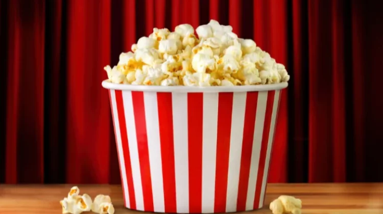 Mengapa Popcorn Jadi Teman Menonton Film?