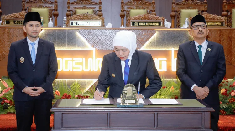 Raperda P-APBD Jatim Disetujui, Khofifah: Prioritas Kebutuhan Masyarakat