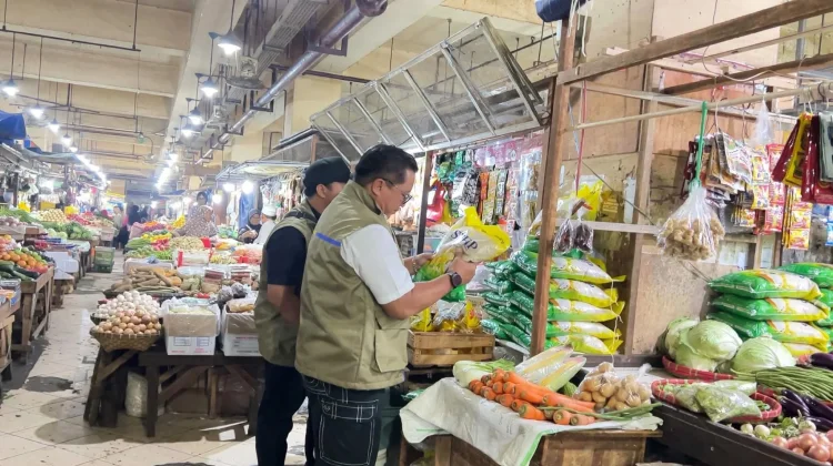 Bulog Jatim Masif Gelontorkan Beras SPHP dan Minyakita