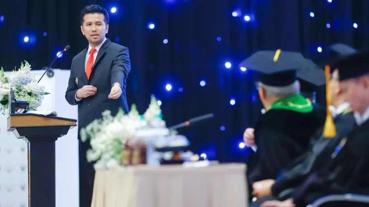 Emil Dardak Pesan Mahasiswa Baru Siap Hadapi Perubahan