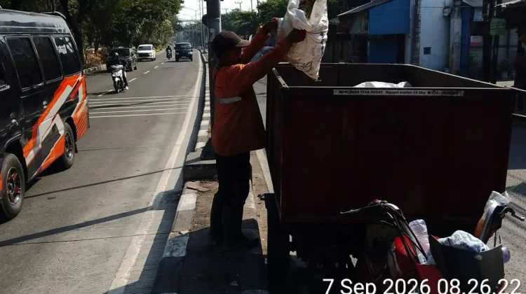 Sampah Kembali Menumpuk di Kedung Cowek, DLH Minta Warga ikut Awasi