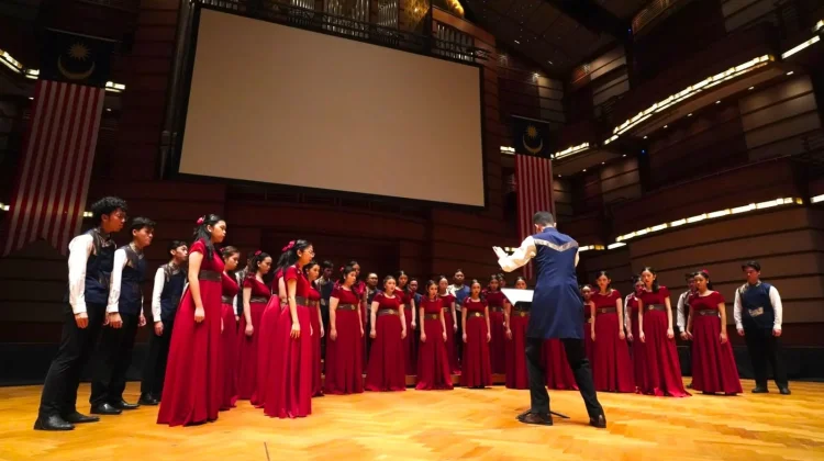 PCU Choir Borong Tiga Gold Medal di Malaysia