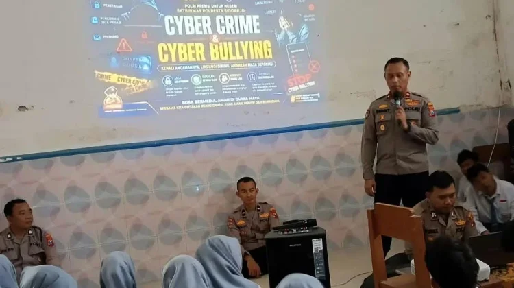 Polisi Edukasi Pelajar Sidoarjo Cegah Bullying dan Radikalisme
