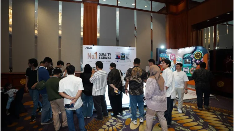 Teknologi AI dan Garansi Laptop hingga Tiga Tahun Diperkenalkan di Surabaya