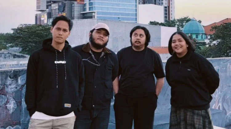 Bawakan Cerita Mendalam, Worker Miriam Rilis Single Ketiga Bertajuk “Timeless”