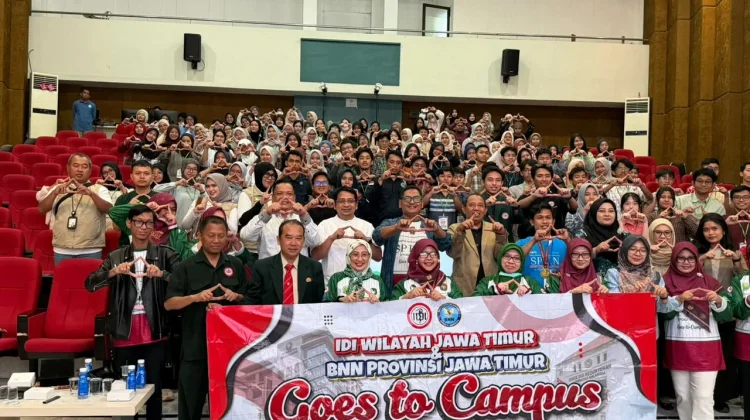 Pegadaian dan POGI Edukasi Kesehatan Reproduksi dan Keuangan Mahasiswa Unej