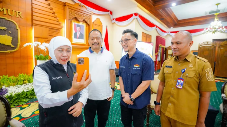 Khofifah Bangga Atlet Jatim Raih Medali Asian Games 2026