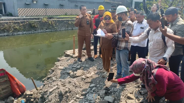 Wabup Sidoarjo Temukan Besi Tak Sesuai Spek Proyek