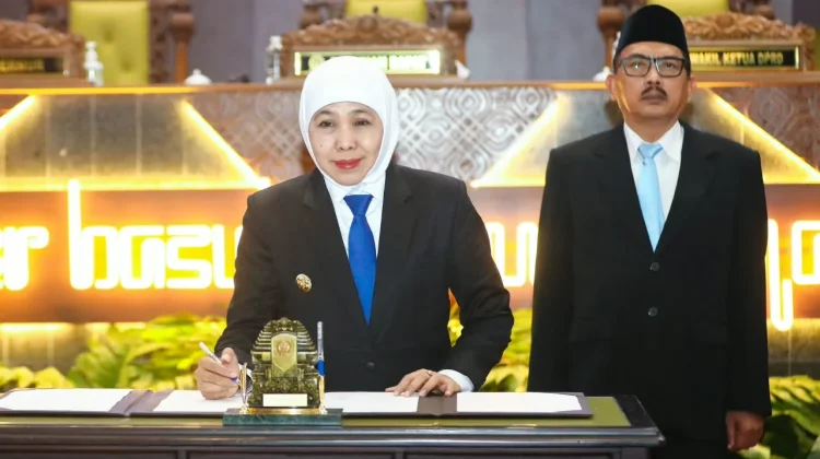 Gubernur Khofifah dan DPRD Jatim Setujui Raperda Disabilitas