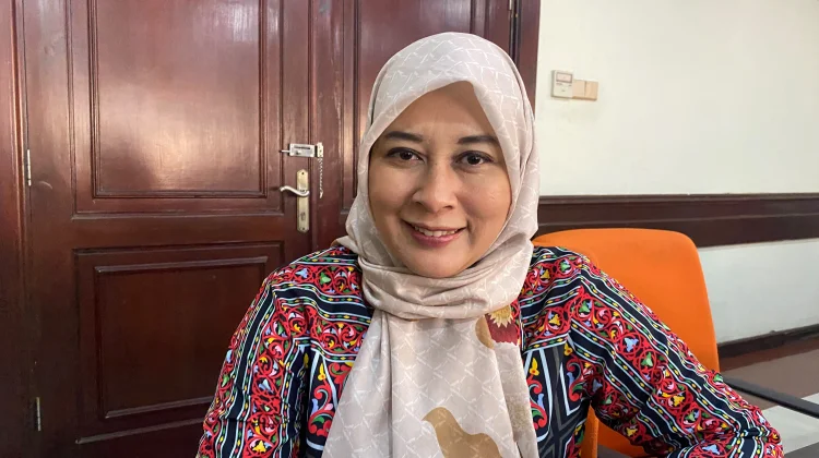 DPRD Surabaya Usul BOPDA untuk Ringankan Biaya Seragam Batik