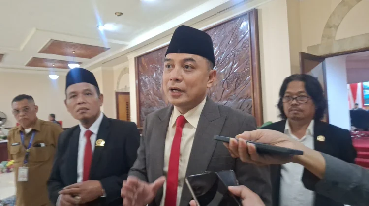 Pemkot Surabaya Pangkas Kendaraan Dinas, Mobil Listrik Berlanjut pada 2027