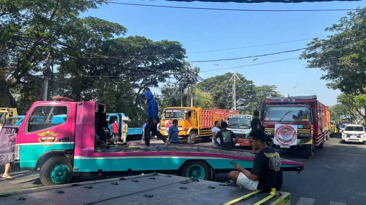 Penutupan Jalan Jagir Surabaya Buntut Aksi Sopir Truk Dinilai Rugikan UMKM