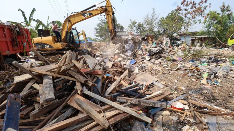 Pemkot Tertibkan Pengelolaan Sampah Ilegal di 7 Aset Keputih