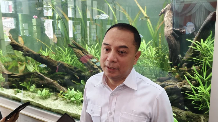 Kasus Dugaan Pungli Lurah di Surabaya Masih Diperiksa, Wali Kota Eri Cari Siapa Saja