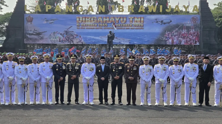 HUT Ke-81 TNI di Surabaya Berlangsung Khidmat, Komitmen Jaga Kedaulatan Negara