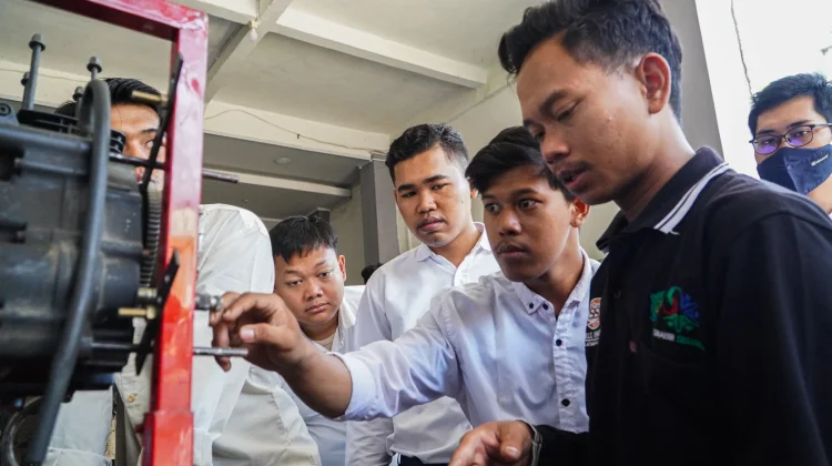Tekan Pengangguran, Sidoarjo Bekali Warga Keterampilan Mekanik Motor