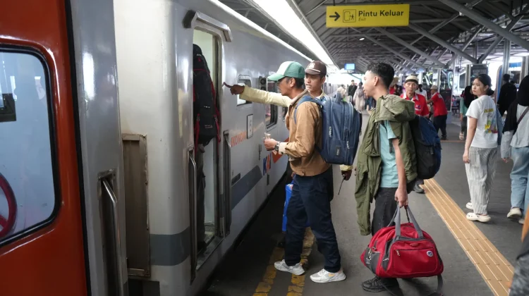 Pelanggan KAI Daop 8 Surabaya Naik 7,9 Persen hingga Triwulan III 2026