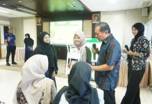 KPPN Surabaya II Sulap Sampah Jadi Karya