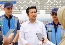 Penerbangan Dibatalkan, Warga Jatim Tertahan di TimurTengah