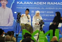 Kajian Adem Ramadan AQUA Ramaikan Masjid Al Akbar Surabaya
