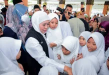 Khofifah Siap Kawal Kebijakan Kemenkomdigi Lindungi Anak di Ruang Digital