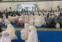 Seribu Anak Yatim Buka Bersama di Gresik