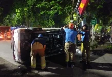 Mobil Avanza Tercebur Sungai Menanggal, Evakuasi hingga Tiga Jam