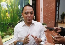 Eri Cahyadi Pastikan Layanan Publik Surabaya Tetap Siaga saat Lebaran