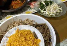 Urap-Urap: Harmoni Sayur Mayur dan Gurihnya Kelapa