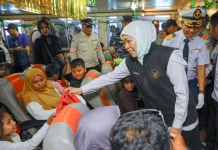 Gubernur Khofifah Berangkatkan 3000 Peserta Mudik-Balik Gratis Kapal Laut