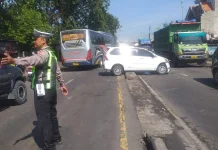Tabrakan Beruntun Tiga Kendaraan, Lalin Sempat Lumpuh