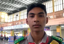 Pramuka Binaan Polisi Bantu Pemudik di Bungurasih