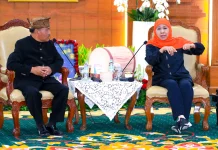 Khofifah Inisiasi Perda Masyarakat Adat
