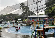 Kolam Renang Telogo Sewu Ramai Pengunjung saat Libur