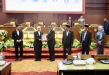Gubernur Khofifah Sampaikan LKPJ TA 2025 dalam Rapat Paripurna DPRD